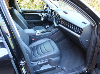 Volkswagen Touareg 3.0 V6 TDI 4Motion Tiptronic R20 - DPH - - 8