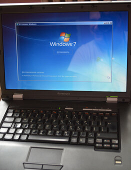 Retro notebook Lenovo 3000 N200 - 8
