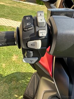 Honda Forza 125 - 8