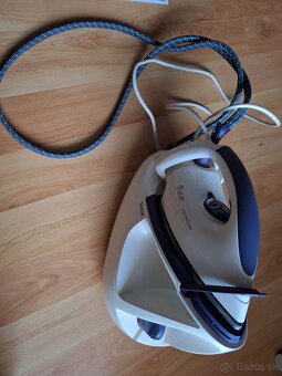 skrine, sedačka, práčka, žehlička - 8