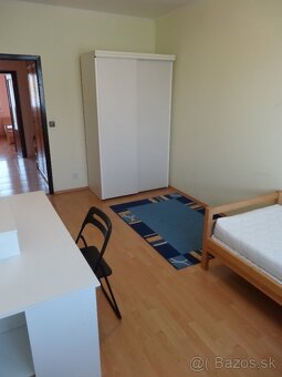 4 izbový byt na začiatku Petržalky, 4 NEPRIECHODNÉ SPÁLNE - 8