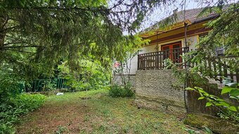 Vágáshuta - 3 izbový RD, pôvodný stav, nádherné prostredie - 8