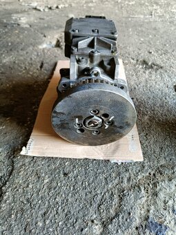 Vstrekovacie čerpadlo audi a4 b6-106L - 8