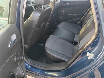 Opel Astra 1,4 benzin rok vyroby 12.2010 - 8
