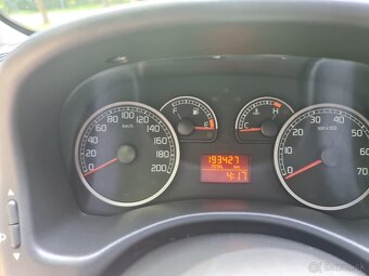 Fiat Punto (2009) - 8