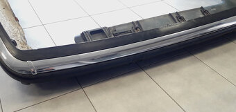 BMW 7 E32 Zadný nárazník - 8