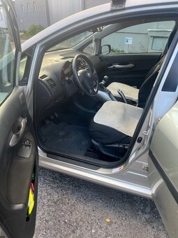 Toyota Auris 1.4VVTi 2009 - 8