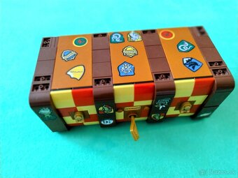 2x LEGO 76399 Harry Potter - Rokfortský kúzelný kufrík - 8