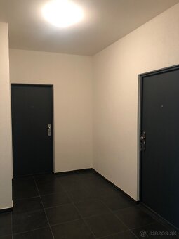 Dlhodobý prenájom 2-izbového bytu s parkovaním - 8