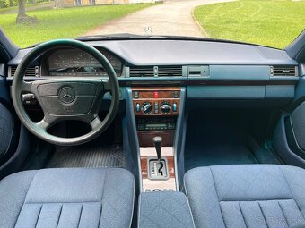 Mercedes W124 E220, 62666km - 8