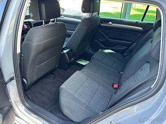 Volkswagen Passat Variant 2.0 TDI EVO DSG - 8