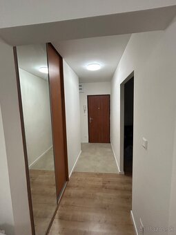 Štýlový 2,5-izbový byt po kompletnej rekonštrukcii (bez prov - 8
