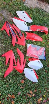 Honda crf 250 model 2004-2007 plasty - 8