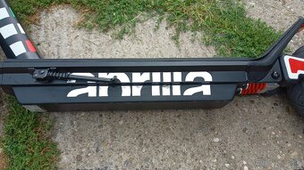 elektro kolobezka APRILIA ESR2 - 8