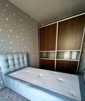 Prenájom veľkého 4-izbového bytu pri British intern. school - 8