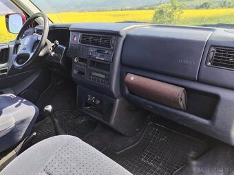 Volkswagen Caravelle 2,5 TDI syncro T4 - 8