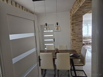 Zrekonštruovaný dom s krásnym interiérom- ihneď k bývaniu - 8