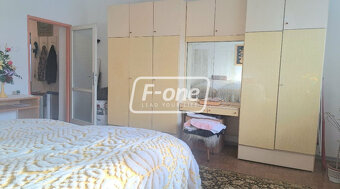 Dvojgeneračná stavba v malebnej obci Trstín - 8