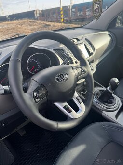 Kia Sportage 2.0 benzín - 8