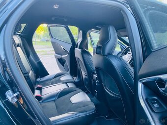 Volvo V40 D4 R-Design - 8