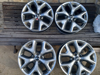 5x114.3 R19 Kia Sorento +snimace - 8