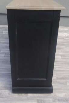 Komoda v dvojfarebnom prevedení . - 8