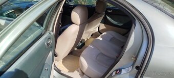 Chrysler Sebring - 8