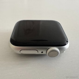 Predám Apple Watch 6 series 40mm - 8