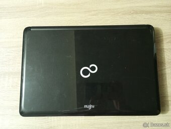 15,6" notebook Fujitsu Lifebook AH530 / 4GB/128GB TOP stav - 8