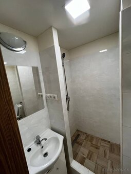 Na predaj 2 izbový byt kompletná rekonštrukcia Handlová - 8