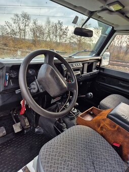 Land rover defender td5 station wagon - 8