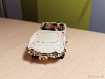 Corgi toys Toyota 2000 - 8