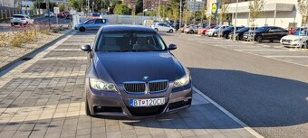 BMW E90 325xi - 8