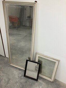 Retro rámy na obrazy a zrkadlá - 8