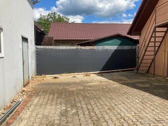 Podnikateľský objekt - 8