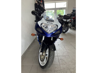 Suzuki GSX-R 750 - 8