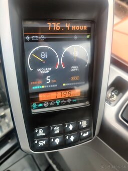 Pásový minibagr DOOSAN DX85R-3 - 8