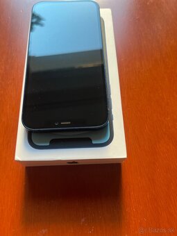 Iphone 12 ,top stav - 8
