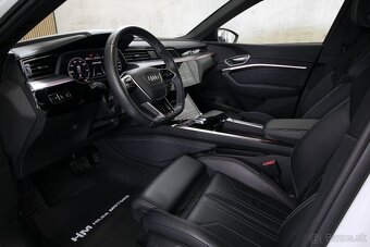 Audi e-tron 55 300kW S-line Ambi 360 Tažné Kůže 31tkm SOH96% - 8