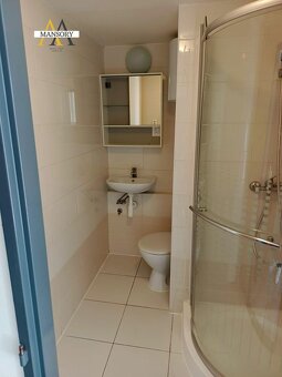 Na predaj 1-izbový byt s balkónom na 5 poschodí - 8