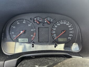 Volkswagen golf 4 1.6 benzín - 8