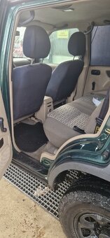 Nissan Terrano 2 - 8