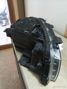 Práve predné svetlo Kia Rio - 8