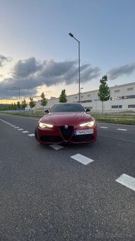 Alfa romeo Giulia - 8