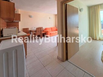 Prodej zařízeného apartmánu 2+kk s balkonem – Slunečné pobře - 8