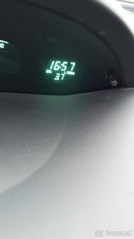 Toyota Yaris 1.4 d-4d - 8