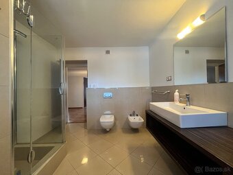 Na prenájom veľký 2-i byt v centre Piešťan s parkovaním - 8