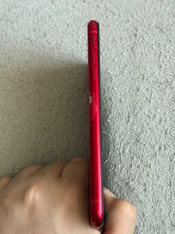 Predám Apple iPhone 11 64GB RED Na ráme sú známky používania - 8