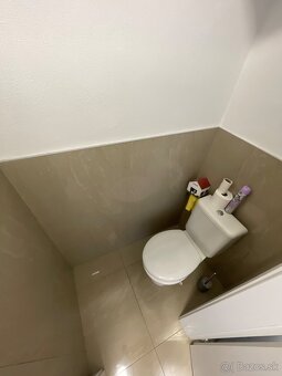 Prenajmem priestor pre ambulancie, obchod, kancelárie v BN - 8