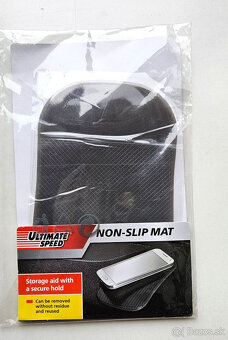 Doplnky do auta: Solárny difuzér, protišmyková podložka a i. - 8